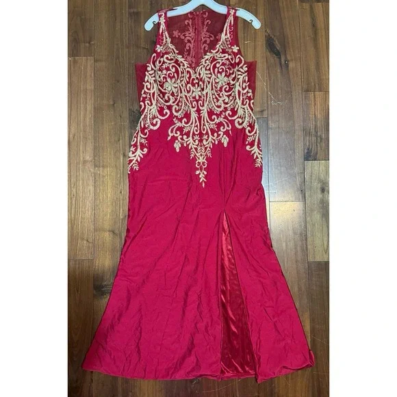 Dancing Queen Embroidered Bodice Gown 2XL - Picture 2 of 6